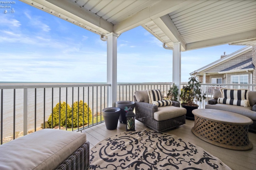 2892 Whispering Shores Drive, Vermilion, 44089, 2 Bedrooms Bedrooms, ,2 BathroomsBathrooms,Residential,For Sale,Whispering Shores,20251260