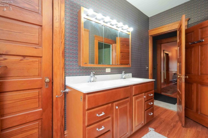 230 Main Street, Clyde, 43410, 4 Bedrooms Bedrooms, ,5 BathroomsBathrooms,Residential,For Sale,Main,20251276