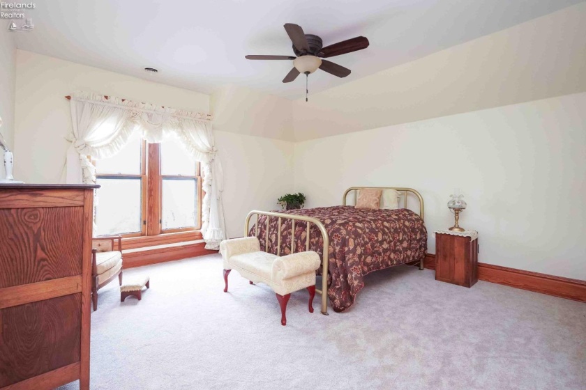 230 Main Street, Clyde, 43410, 4 Bedrooms Bedrooms, ,5 BathroomsBathrooms,Residential,For Sale,Main,20251276