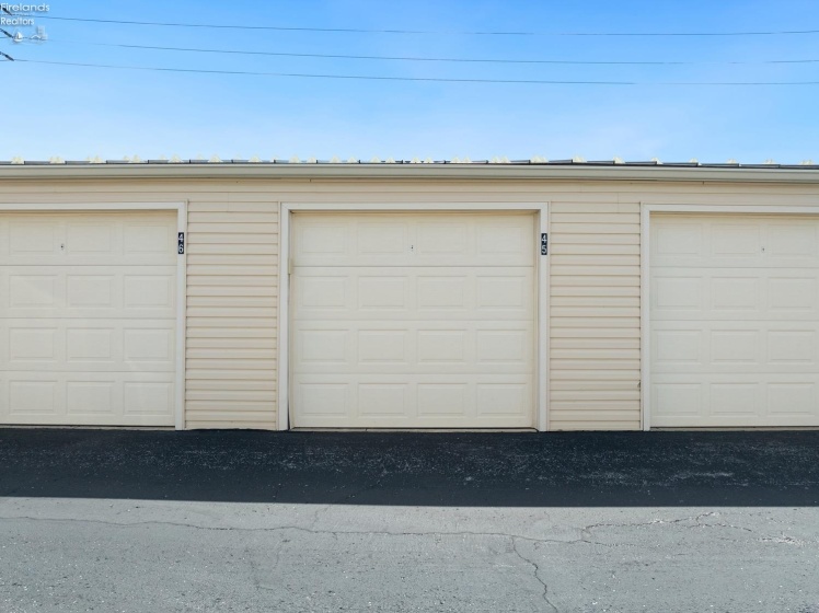 401 Shoreline, Sandusky, 44870, 2 Bedrooms Bedrooms, ,2 BathroomsBathrooms,Residential,For Sale,Shoreline,20251370