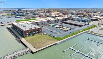 401 Shoreline, Sandusky, 44870, 2 Bedrooms Bedrooms, ,2 BathroomsBathrooms,Residential,For Sale,Shoreline,20251370