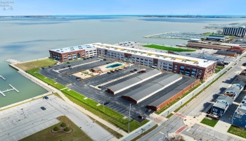 401 Shoreline, Sandusky, 44870, 2 Bedrooms Bedrooms, ,2 BathroomsBathrooms,Residential,For Sale,Shoreline,20251370