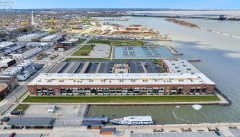 401 Shoreline, Sandusky, 44870, 2 Bedrooms Bedrooms, ,2 BathroomsBathrooms,Residential,For Sale,Shoreline,20251370