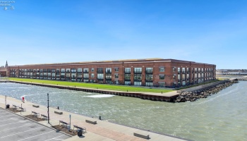 401 Shoreline, Sandusky, 44870, 2 Bedrooms Bedrooms, ,2 BathroomsBathrooms,Residential,For Sale,Shoreline,20251370