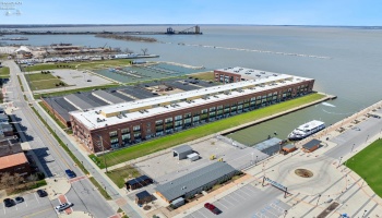 401 Shoreline, Sandusky, 44870, 2 Bedrooms Bedrooms, ,2 BathroomsBathrooms,Residential,For Sale,Shoreline,20251370