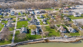 105 Cherry Street, Marblehead, 43440, 3 Bedrooms Bedrooms, ,2 BathroomsBathrooms,Residential,For Sale,Cherry,20251379