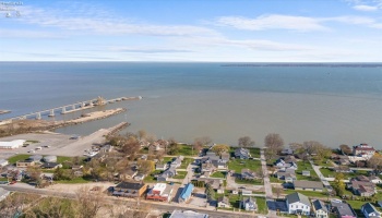 105 Cherry Street, Marblehead, 43440, 3 Bedrooms Bedrooms, ,2 BathroomsBathrooms,Residential,For Sale,Cherry,20251379