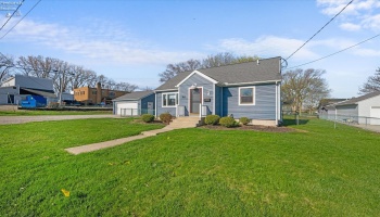 105 Cherry Street, Marblehead, 43440, 3 Bedrooms Bedrooms, ,2 BathroomsBathrooms,Residential,For Sale,Cherry,20251379