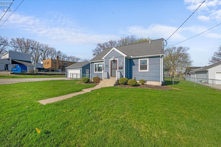105 Cherry Street, Marblehead, 43440, 3 Bedrooms Bedrooms, ,2 BathroomsBathrooms,Residential,For Sale,Cherry,20251379
