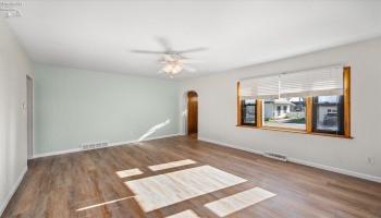 105 Cherry Street, Marblehead, 43440, 3 Bedrooms Bedrooms, ,2 BathroomsBathrooms,Residential,For Sale,Cherry,20251379