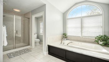 owner suite bathroom