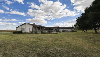 11725 Pemberville Road, Bradner, 43606, 6 Bedrooms Bedrooms, ,2 BathroomsBathrooms,Residential,For Sale,Pemberville,20251376