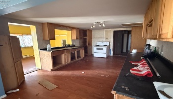 11725 Pemberville Road, Bradner, 43606, 6 Bedrooms Bedrooms, ,2 BathroomsBathrooms,Residential,For Sale,Pemberville,20251376