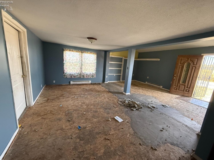 11725 Pemberville Road, Bradner, 43606, 6 Bedrooms Bedrooms, ,2 BathroomsBathrooms,Residential,For Sale,Pemberville,20251376