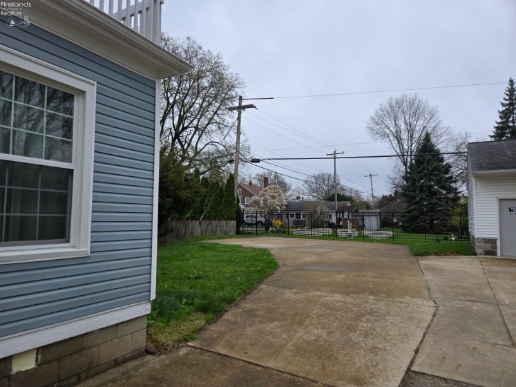 1024 Fifth Street, Sandusky, 44870, 3 Bedrooms Bedrooms, ,2 BathroomsBathrooms,Residential,For Sale,Fifth,20251241