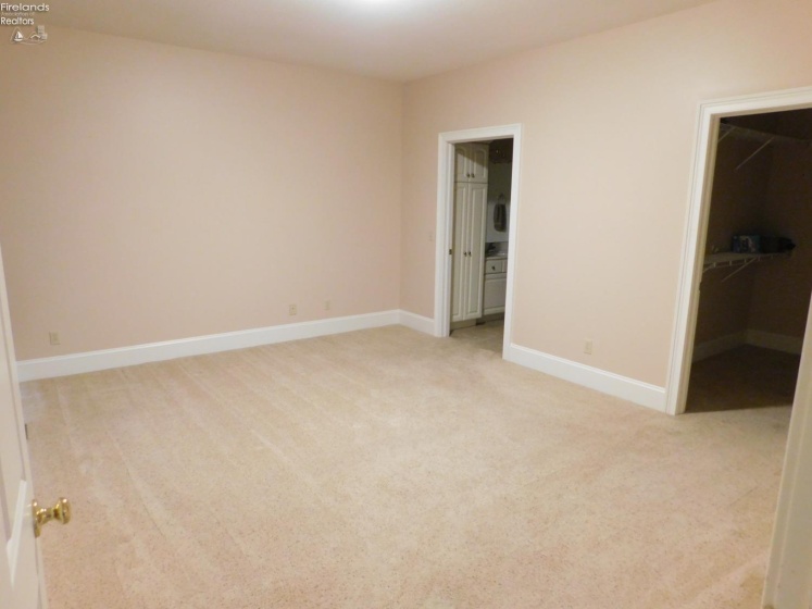 7 Executive Village Court, Norwalk, 44857, 2 Bedrooms Bedrooms, ,2 BathroomsBathrooms,Residential,For Sale,Executive Village,20251407