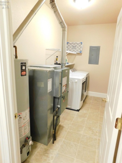 7 Executive Village Court, Norwalk, 44857, 2 Bedrooms Bedrooms, ,2 BathroomsBathrooms,Residential,For Sale,Executive Village,20251407