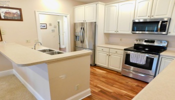 7 Executive Village Court, Norwalk, 44857, 2 Bedrooms Bedrooms, ,2 BathroomsBathrooms,Residential,For Sale,Executive Village,20251407