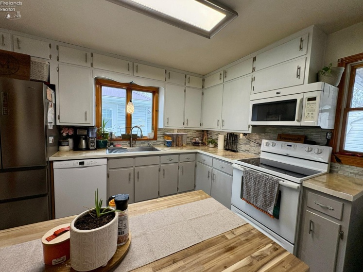 825 Myrtle Avenue, Willard, 44890, 3 Bedrooms Bedrooms, ,2 BathroomsBathrooms,Residential,For Sale,Myrtle,20251365