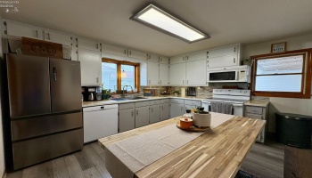 825 Myrtle Avenue, Willard, 44890, 3 Bedrooms Bedrooms, ,2 BathroomsBathrooms,Residential,For Sale,Myrtle,20251365 825 Myrtle Avenue, Willard, 44890, 3 Bedrooms Bedrooms, ,2 BathroomsBathrooms,Residential,For Sale,Myrtle,20251365
