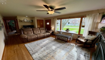 825 Myrtle Avenue, Willard, 44890, 3 Bedrooms Bedrooms, ,2 BathroomsBathrooms,Residential,For Sale,Myrtle,20251365 825 Myrtle Avenue, Willard, 44890, 3 Bedrooms Bedrooms, ,2 BathroomsBathrooms,Residential,For Sale,Myrtle,20251365