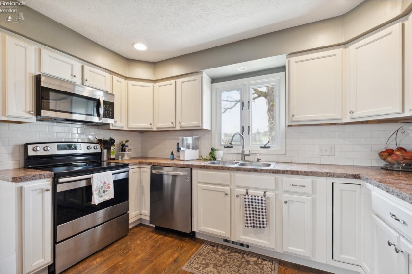 1127 Alpine, Sandusky, 44870, 3 Bedrooms Bedrooms, ,2 BathroomsBathrooms,Residential,For Sale,Alpine,20251375
