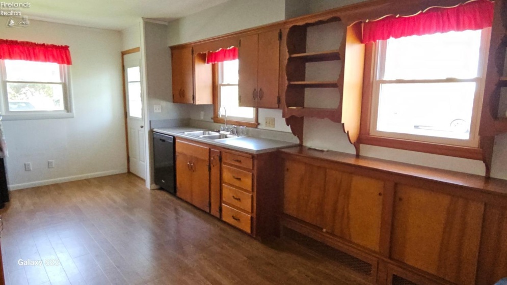 1313 4th Street, Marblehead, 43440, 3 Bedrooms Bedrooms, ,2 BathroomsBathrooms,Residential,For Sale,4th,20251424