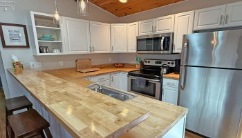 205 Lower Cliff, Kelleys Island, 43438, 4 Bedrooms Bedrooms, ,2 BathroomsBathrooms,Residential,For Sale,Lower Cliff,20251298