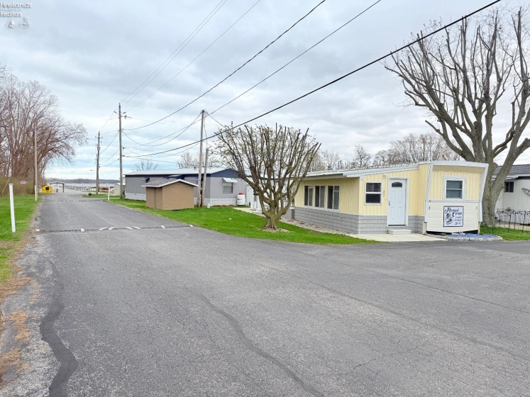 999 Buck Rd., Marblehead, 43440, 2 Bedrooms Bedrooms, ,1 BathroomBathrooms,Residential,For Sale,Buck Rd.,20251354