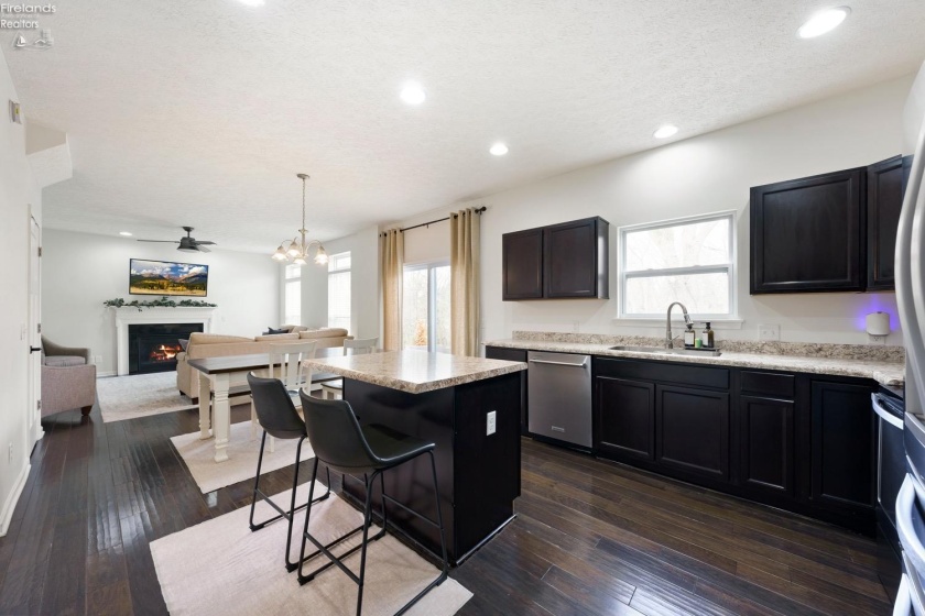 5555 Bay Pointe Circle, Port Clinton, 43452, 4 Bedrooms Bedrooms, ,3 BathroomsBathrooms,Residential,For Sale,Bay Pointe,20251371
