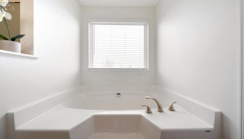 5555 Bay Pointe Circle, Port Clinton, 43452, 4 Bedrooms Bedrooms, ,3 BathroomsBathrooms,Residential,For Sale,Bay Pointe,20251371