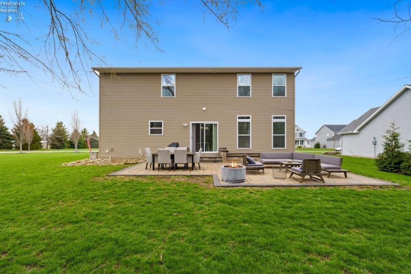 5555 Bay Pointe Circle, Port Clinton, 43452, 4 Bedrooms Bedrooms, ,3 BathroomsBathrooms,Residential,For Sale,Bay Pointe,20251371
