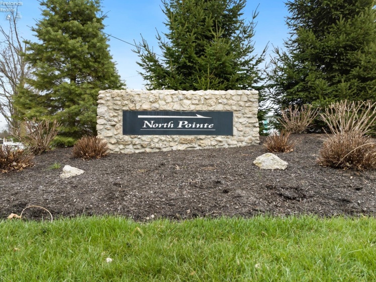 5555 Bay Pointe Circle, Port Clinton, 43452, 4 Bedrooms Bedrooms, ,3 BathroomsBathrooms,Residential,For Sale,Bay Pointe,20251371