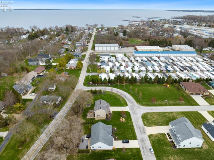5555 Bay Pointe Circle, Port Clinton, 43452, 4 Bedrooms Bedrooms, ,3 BathroomsBathrooms,Residential,For Sale,Bay Pointe,20251371