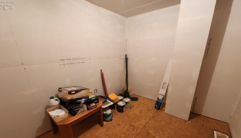 Bonus room for storage or possible office. Bonus room for storage or possible office.