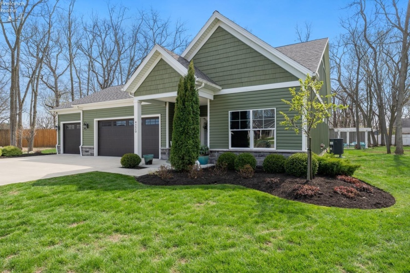 4220 McKenna Lane, Port Clinton, 43452, 2 Bedrooms Bedrooms, ,2 BathroomsBathrooms,Residential,For Sale,McKenna,20251467