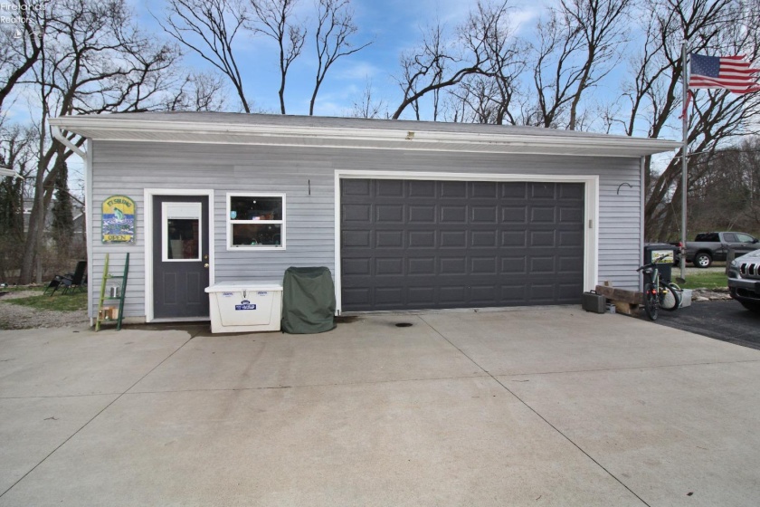 3778 Cliff Road, Port Clinton, 43452, 3 Bedrooms Bedrooms, ,1 BathroomBathrooms,Residential,For Sale,Cliff,20251116