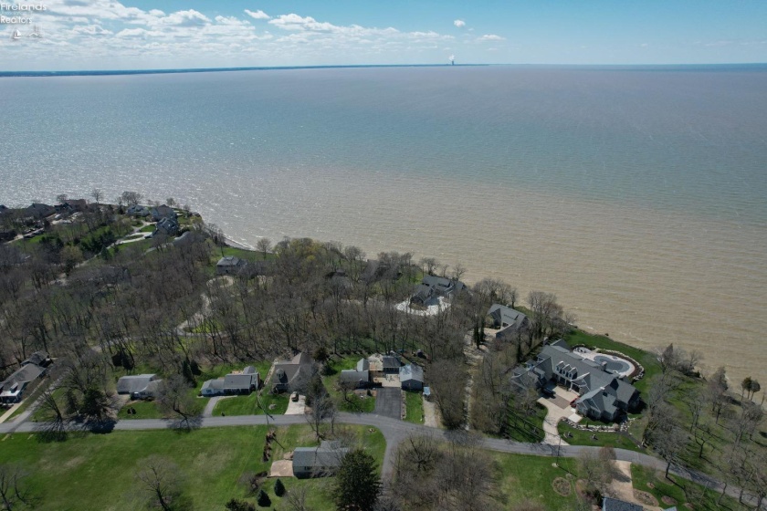 3778 Cliff Road, Port Clinton, 43452, 3 Bedrooms Bedrooms, ,1 BathroomBathrooms,Residential,For Sale,Cliff,20251116