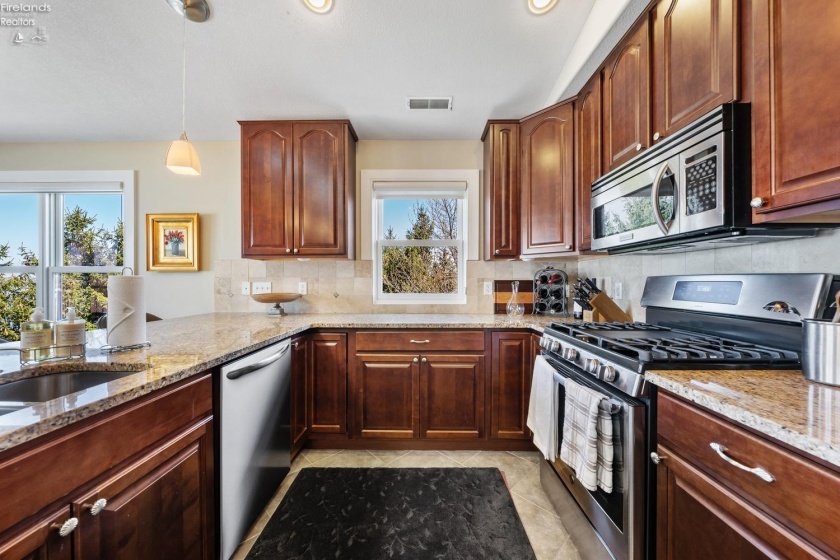 6011 Harbor Road, Marblehead, 43440, 3 Bedrooms Bedrooms, ,2 BathroomsBathrooms,Residential,For Sale,Harbor,20251469