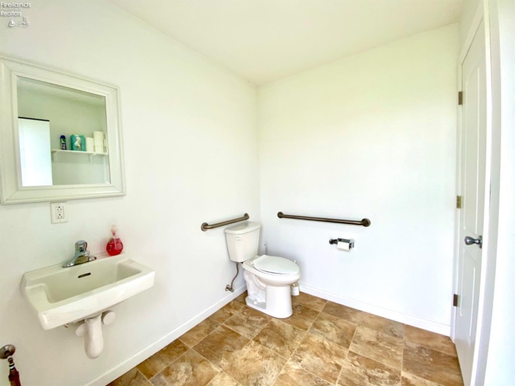 3720 Clean St, Port Clinton, 43452, ,Residential,For Sale,Clean St,20251477