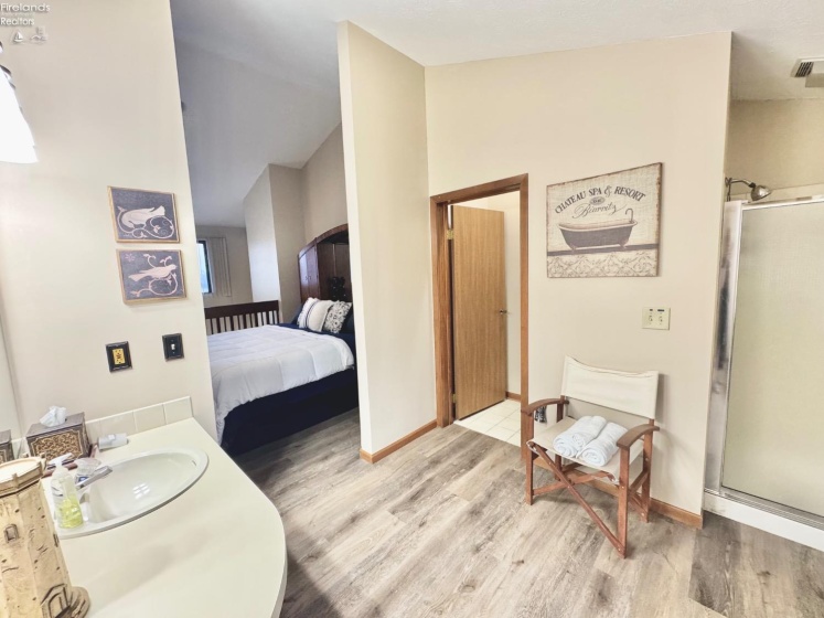 509 Lakeshore Drive, Port Clinton, 43452, 2 Bedrooms Bedrooms, ,2 BathroomsBathrooms,Residential,For Sale,Lakeshore,20251497