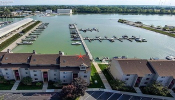 509 Lakeshore Drive, Port Clinton, 43452, 2 Bedrooms Bedrooms, ,2 BathroomsBathrooms,Residential,For Sale,Lakeshore,20251497