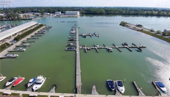509 Lakeshore Drive, Port Clinton, 43452, 2 Bedrooms Bedrooms, ,2 BathroomsBathrooms,Residential,For Sale,Lakeshore,20251497