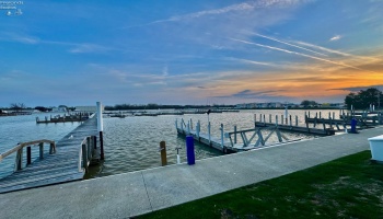 509 Lakeshore Drive, Port Clinton, 43452, 2 Bedrooms Bedrooms, ,2 BathroomsBathrooms,Residential,For Sale,Lakeshore,20251497