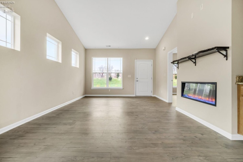 4077 Coventry Circle, Huron, 44839, 2 Bedrooms Bedrooms, ,2 BathroomsBathrooms,Residential,For Sale,Coventry,20251253