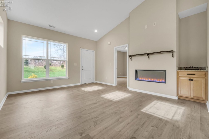 4077 Coventry Circle, Huron, 44839, 2 Bedrooms Bedrooms, ,2 BathroomsBathrooms,Residential,For Sale,Coventry,20251253