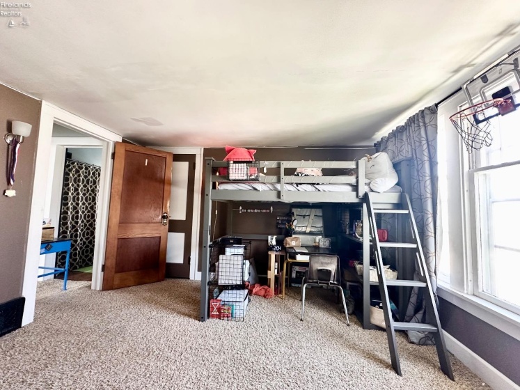 bedroom 2, level 2