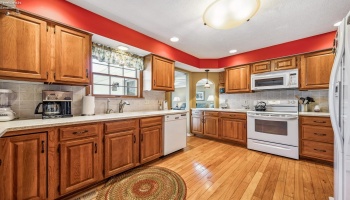 4255 Chatham Drive, Port Clinton, 43452, 3 Bedrooms Bedrooms, ,3 BathroomsBathrooms,Residential,For Sale,Chatham,20251450 4255 Chatham Drive, Port Clinton, 43452, 3 Bedrooms Bedrooms, ,3 BathroomsBathrooms,Residential,For Sale,Chatham,20251450