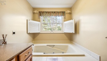 4255 Chatham Drive, Port Clinton, 43452, 3 Bedrooms Bedrooms, ,3 BathroomsBathrooms,Residential,For Sale,Chatham,20251450 4255 Chatham Drive, Port Clinton, 43452, 3 Bedrooms Bedrooms, ,3 BathroomsBathrooms,Residential,For Sale,Chatham,20251450