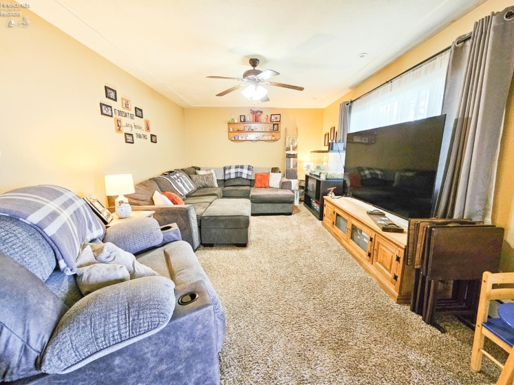 557 Maple Street, Clyde, 43410, 4 Bedrooms Bedrooms, ,2 BathroomsBathrooms,Residential,For Sale,Maple,20251436